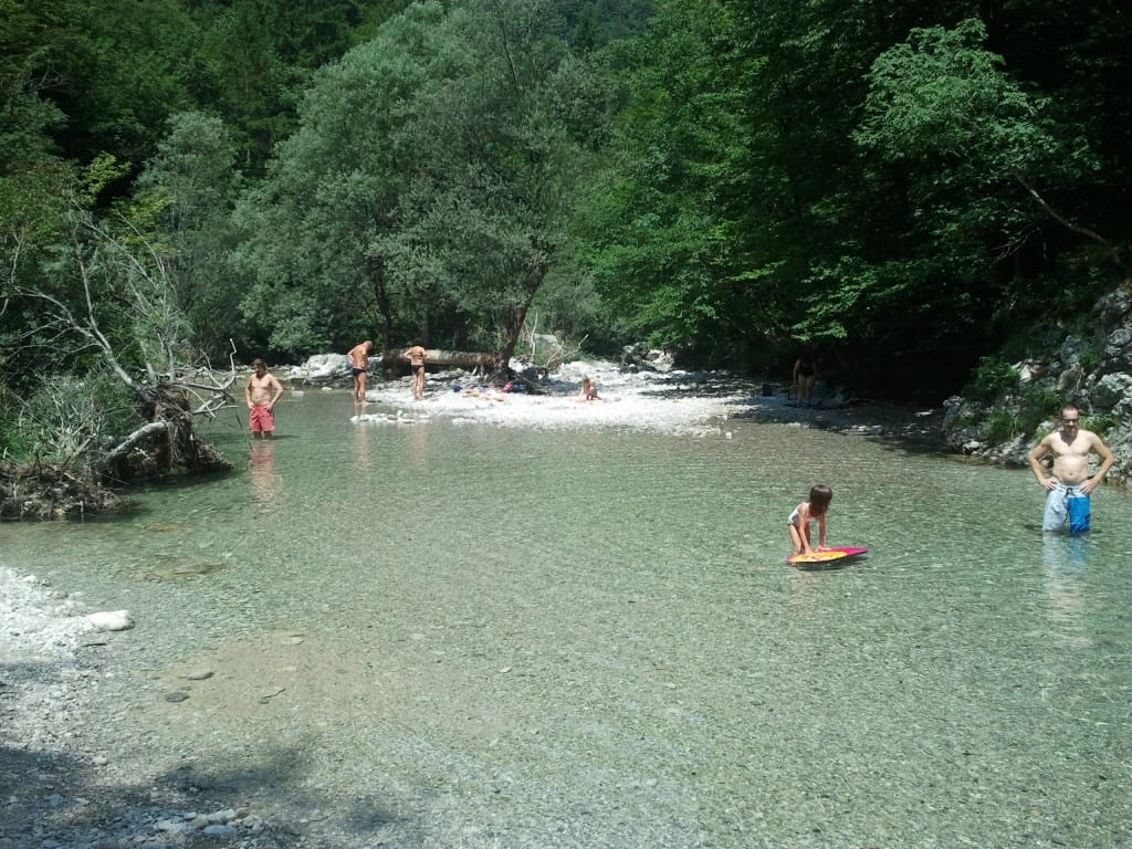 Prečudovita voda kr kliče k osvežitvi.