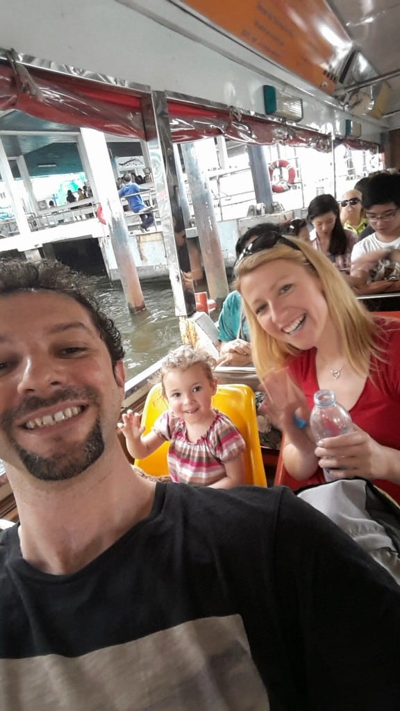 Na turistični ladji na reki Chao Praya (Bangkok, Tajska)