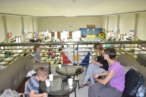 3. Kavica pred vožnjo s katamaranom na Bohol