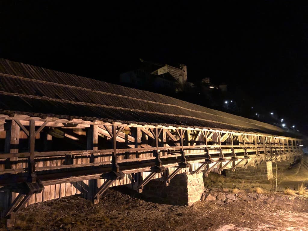 Eden lepših pokritih lesenih mostov v Avstriji (Sillian, Avstrija)