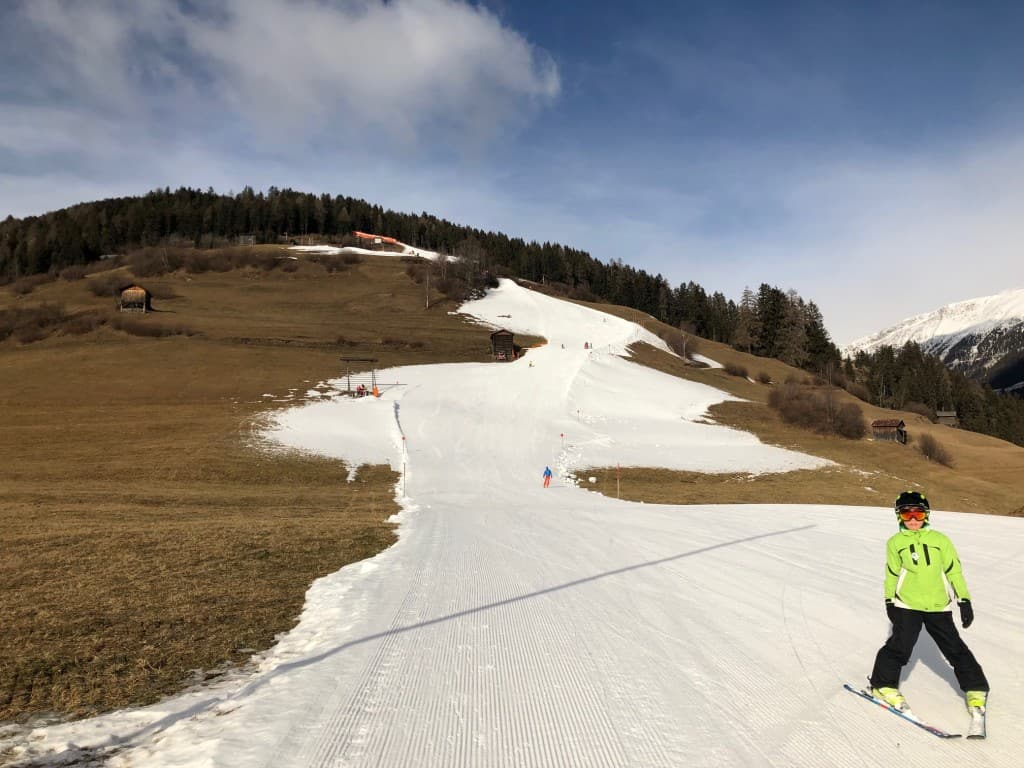 Na koncu tečaja je suvereno presmučal najdaljšo progo od vrha (2400mnv) do doline Sillian (110mnv)