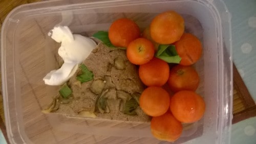 Zelenjavn apogača s skuto in sadjem