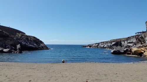 Plaža na Costa Adeje na JZ delu otoka (otok Tenerife, Kanarsko otočje, Španija)