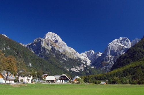 danijel-zagar-log-pod-mangartom-large