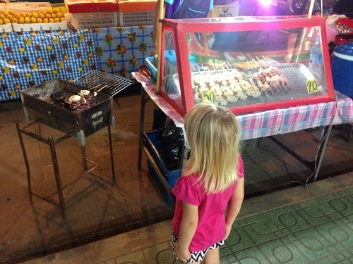 V čakanju lignjev na palčki, Bangkok