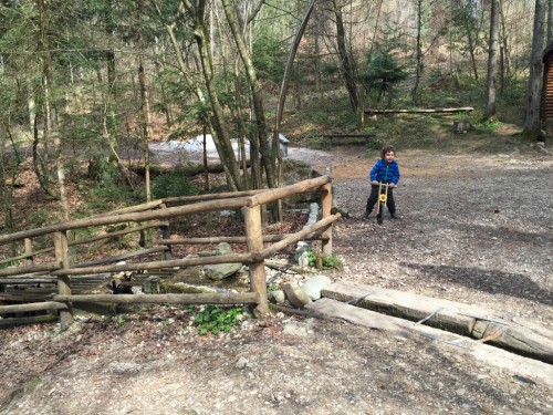 Pot do mlinčkov je odlična za mlade kolesarje ali poganjalčke, kolesarjenje z otroki