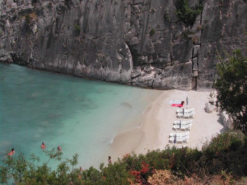 Plaža Xigia z žveplenimi izviri (Zakintos, Grčija)