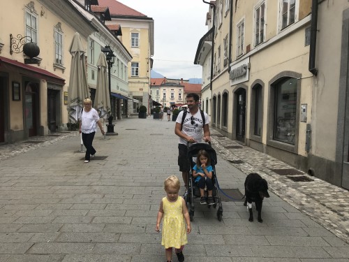 Po ulicah starega mestnega jedra Kranja